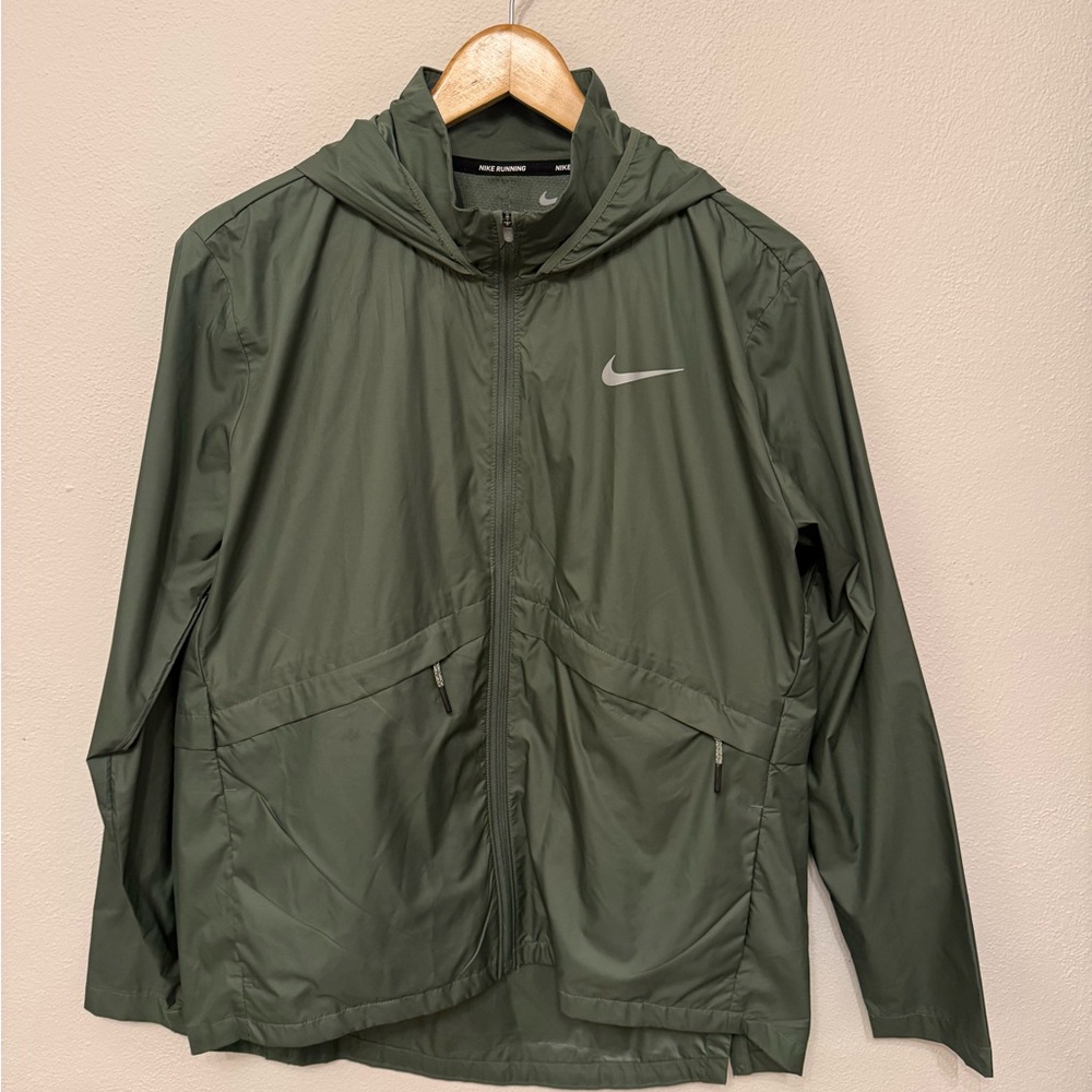 Nike Women’s Olive Windbreaker Jacket